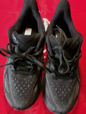 LIKE NEW, BLACK, WOMEN'S SIZE 8.5B, HOKA CLIFTON 9